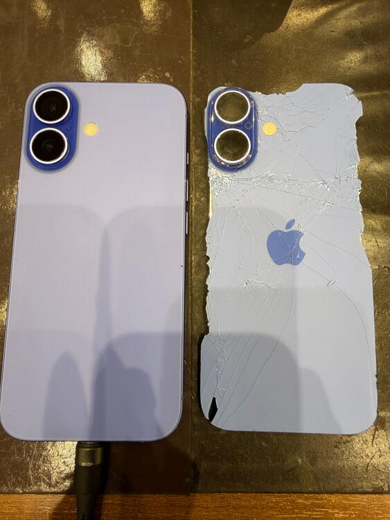 iPhone16　背面割れ修理